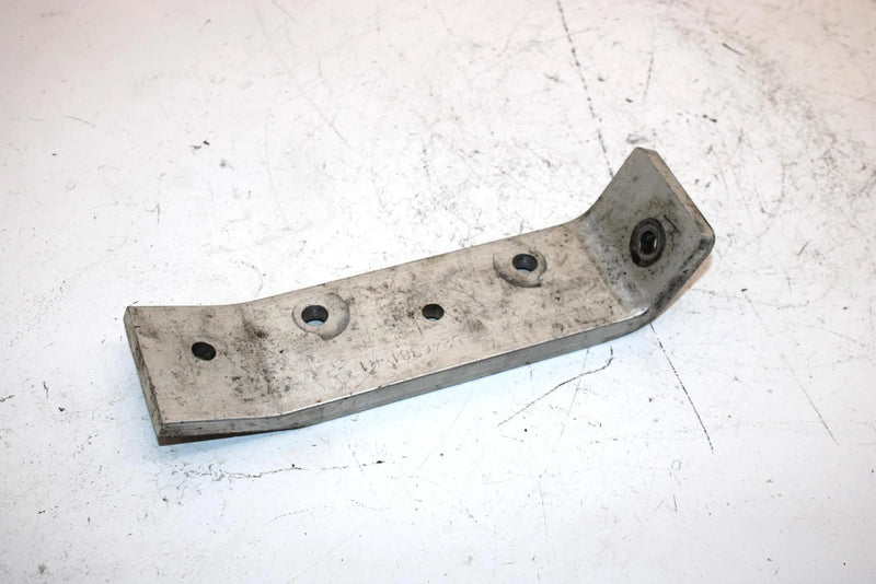 04 Polaris Switchback 800 Oem Right Engine Motor Mount Plate 5246381 SP207