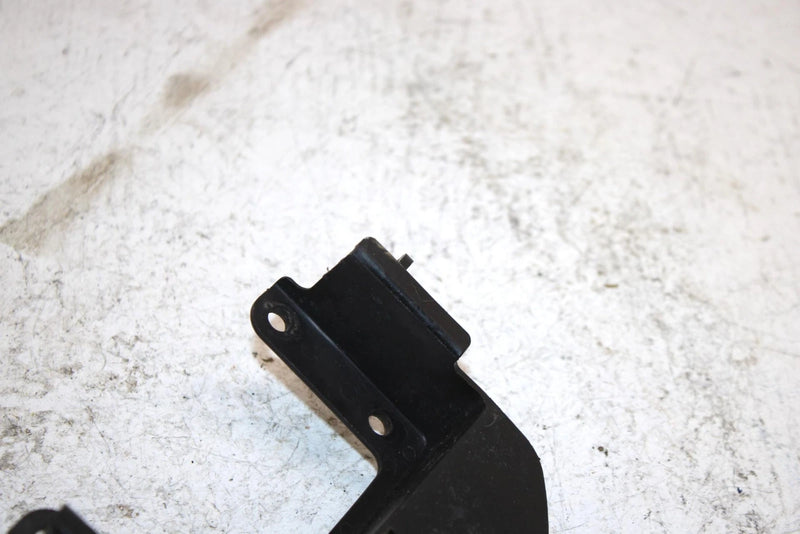 1998 Yamaha Waverunner Gp800 Oem Handlebar Pad Bracket GP7-U142K-00-00 JY9