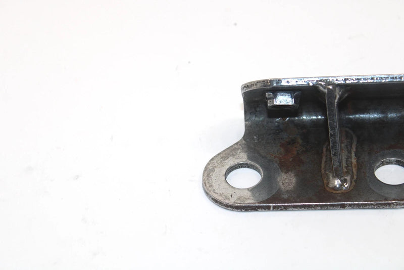 1988 Yamaha Xlv Oem Lower Rear Engine Mount Bracket 8K4-21427-00-00 SY128