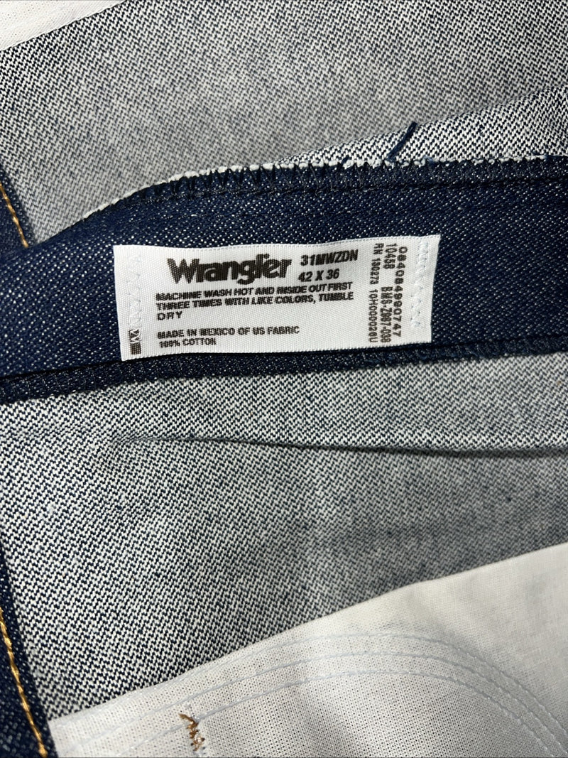 New Men’s Twenty X Dark Wash Relaxed Fit Denim Jeans. 42x36 Q-16