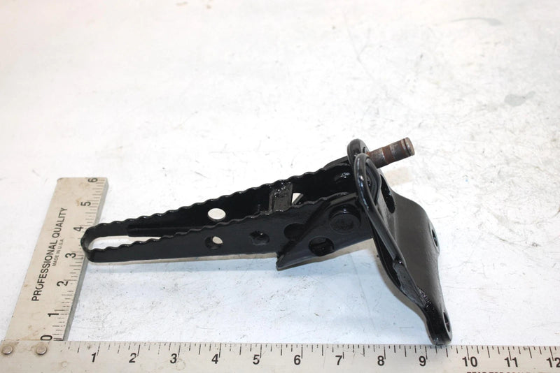 86 Suzuki Lt230s Oem Left Footrest 43520-22A04 43520-22A05-019 AS20