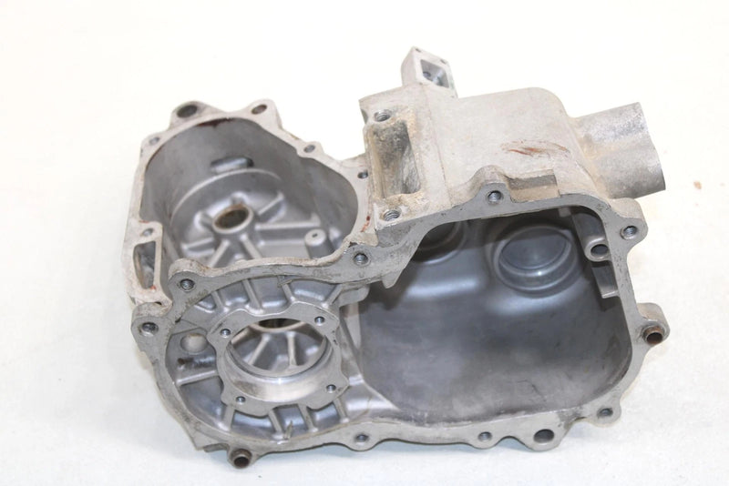 02 Polaris Magnum 325 4x4 Main Transmission Case 3233765 AP123