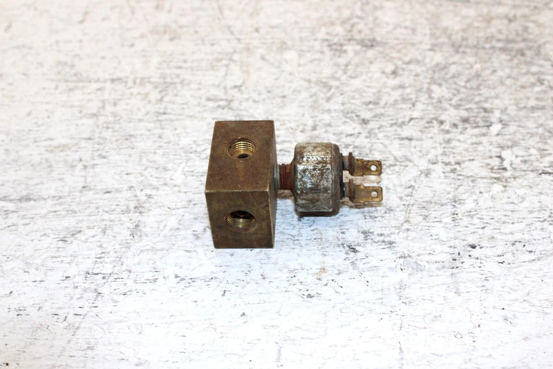 1999 Polaris Sportsman 500 Oem Brake Cross Fitting W/Switch 7052129 AP24