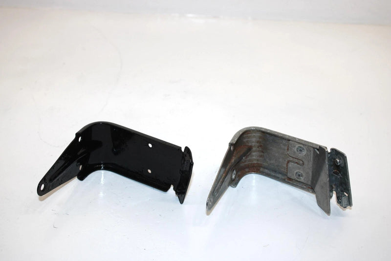 98 Polaris Indy 440 Oem Side Panel Bracket Set 5240995 5240994-067 Q5588