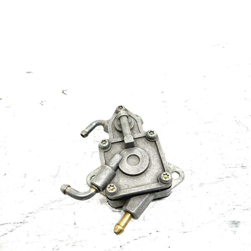 2004 Yamaha Rhino 660 OEM Fuel Gas Pump 5UG-13910-01-00 XY3.1