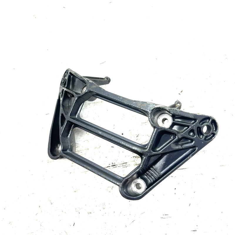 96-97 Yamaha WaveVenture 1100 WVT1100 OEM Rear Engine Mount 63M-21425-00-94 JY14