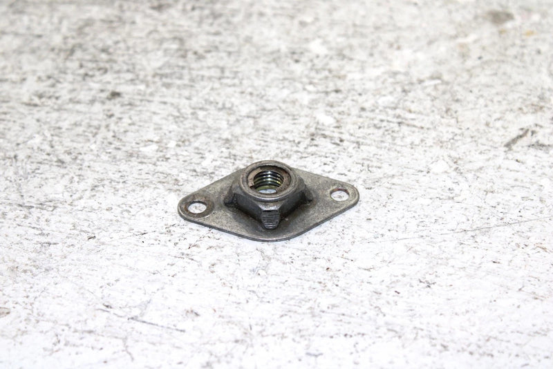 1999 Yamaha Vmax 600 Sx Oem Chain Housing Bracket Set Of 3 8CR-21939-01-00 SY5
