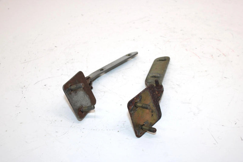 1996 Ski-doo Touring Sle Oem Lower Hood Hinge Pair 517261000 SS27