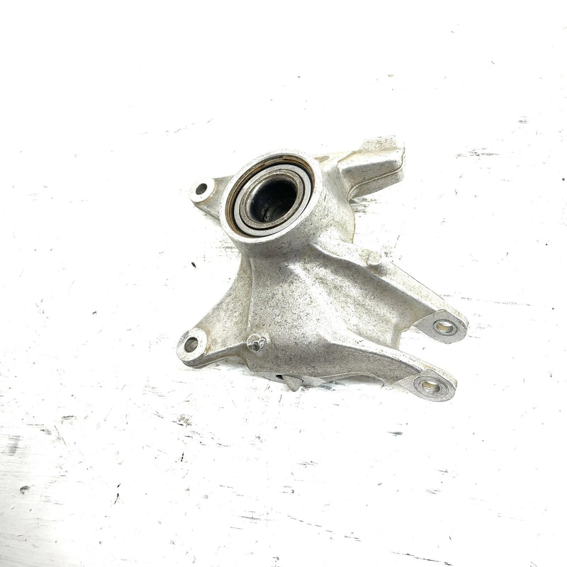 20-22 Can-Am Defender HD10 OEM Front Right Knuckle 706203097 XB0.1
