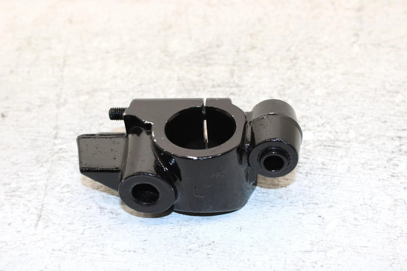 1995 Yamaha Vmax 500 Oem Left Front Suspension Bracket 84M-2376E-00-00 SY34