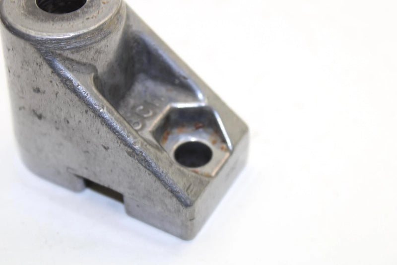 1996 Yamaha Vmax 600 Xt Oem Idler Wheel Mount Bracket 8CM-47419-20-00 Q2643