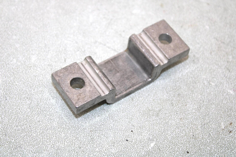 2009 Honda Trx680fga Oem Sway Bar Bushing Support 52308-HN8-000 AH23