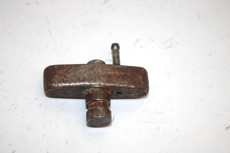 96 Yamaha  Timberwolf 250 2wd Oem Brake Pad Anchor 3GH-27206-00-00 AY45