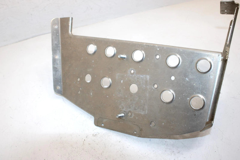 11 Polaris Shift 550 Oem Right Footrest 1016004 SP206