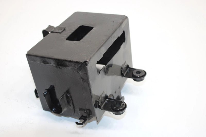 84 Honda Fourtrax 200 Trx200 A Oem Battery Box 50325-VM5-000 AH33