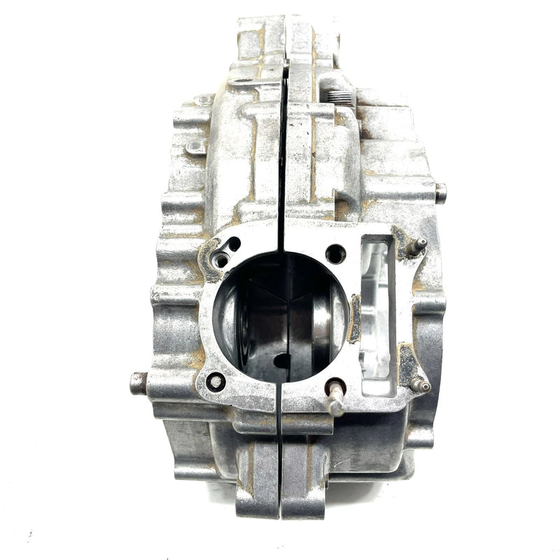 84 Suzuki Quadrunner 185 LT185 OEM Crankcase (Seized Stud) 11300-24841 AS39