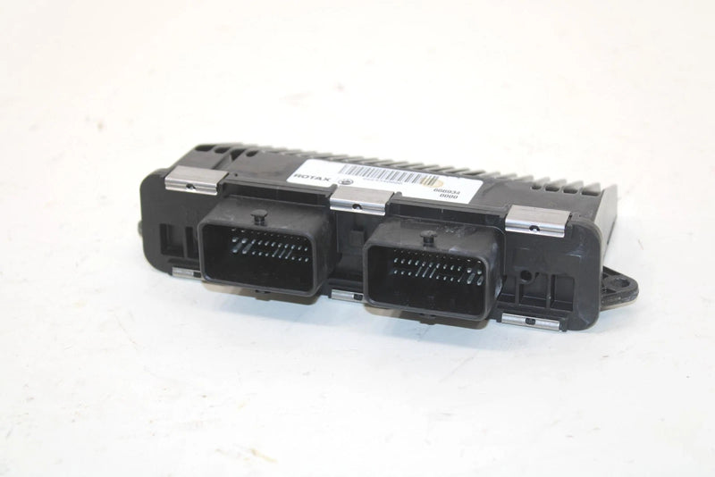 2017 Ski-doo Grand Touring 900 Oem ECM 420666934 SS65