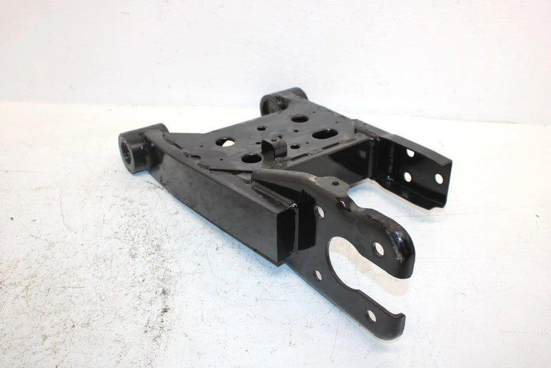 2002 Polaris Magnum 325 Oem Swingarm 1541577 AP151