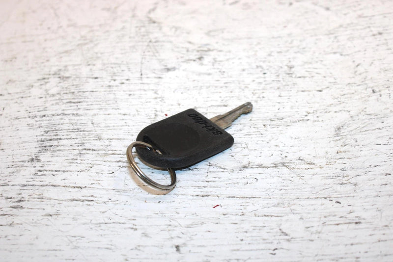 1998 Ski-doo Formula 500 Oem Ignition Key Switch 410111300 SS1