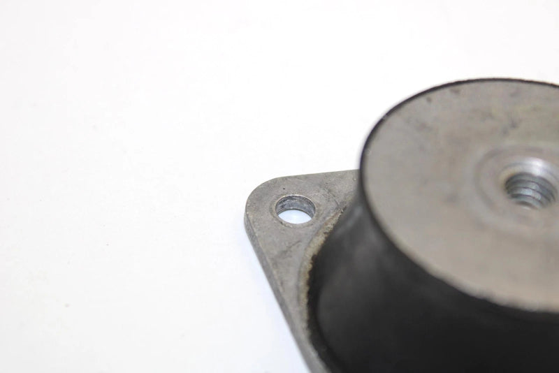 2008 Ski-doo Mxz 800r Oem Rubber Engine Mount 512060729 Q3802