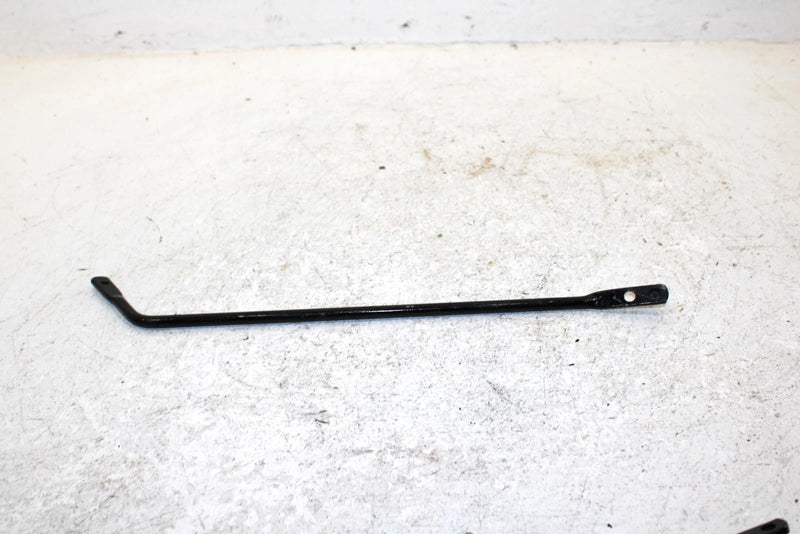 2000 Honda Trx 250 Recon Oem Front Fender Stay Set 61106-HM8-000 AH52