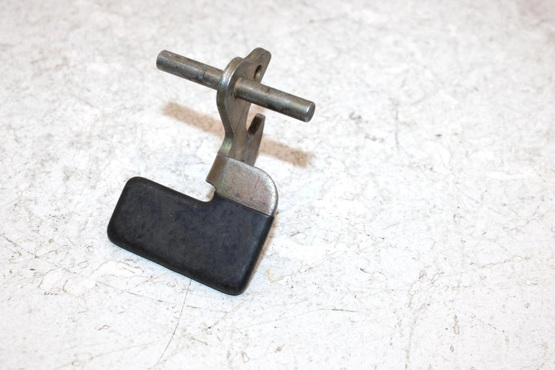 2005 Arctic Cat Atv 650 Oem Seat Latch Lever 1506-156 AA27