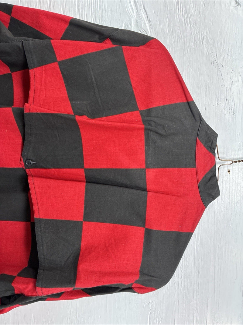 New Men’s GunSmoke Black Red Checkered Long Sleeve Button Up Medium K-46