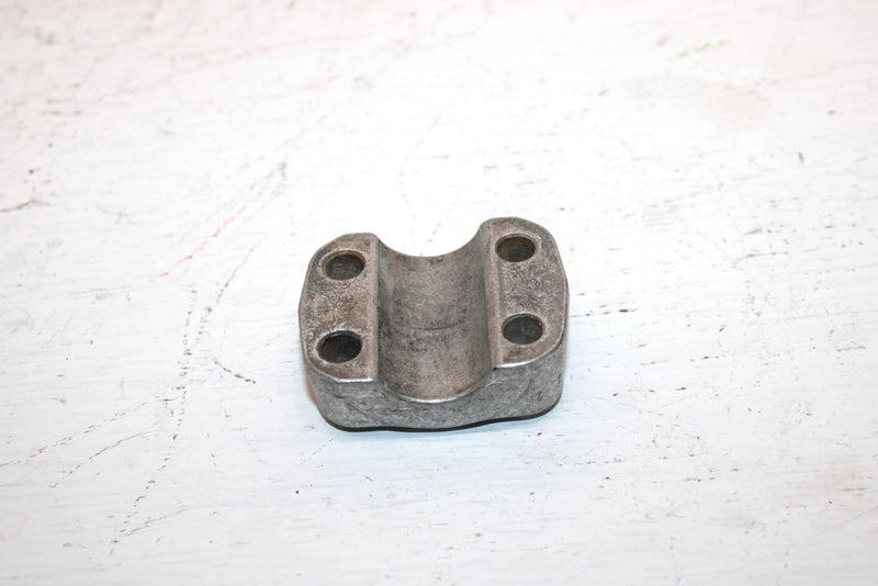 1984 Honda Atc 200 Esa Oem Rear Axle Clamp 51634-MA0-003 AH60