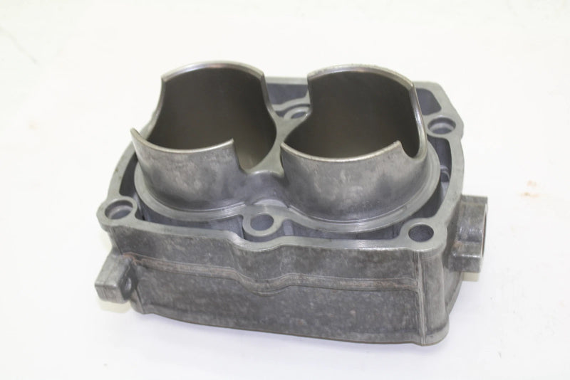 05 Polaris Sportsman 700 EFI OEM Cylinder 2203911 AP109