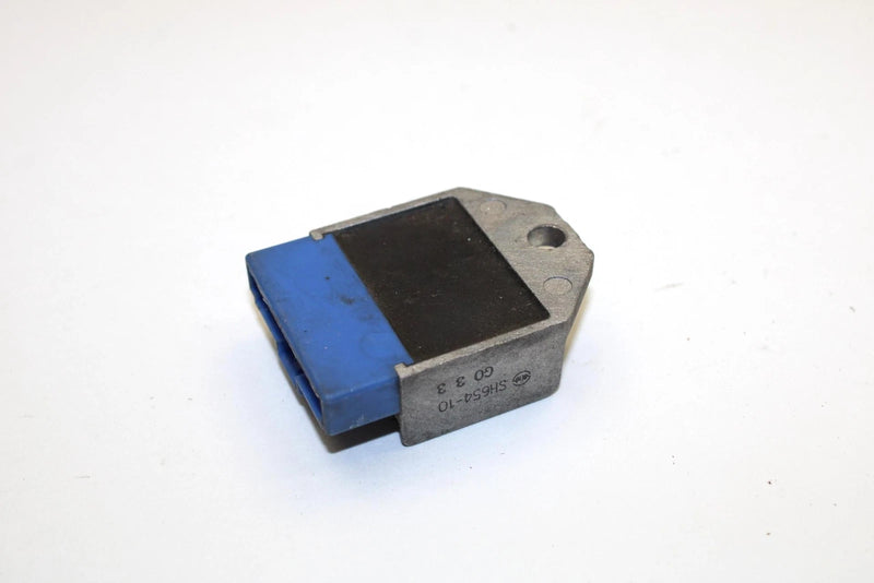 1995 Yamaha Vmax 600 Oem Voltage Regulator 8AB-81910-00-00 Q2427