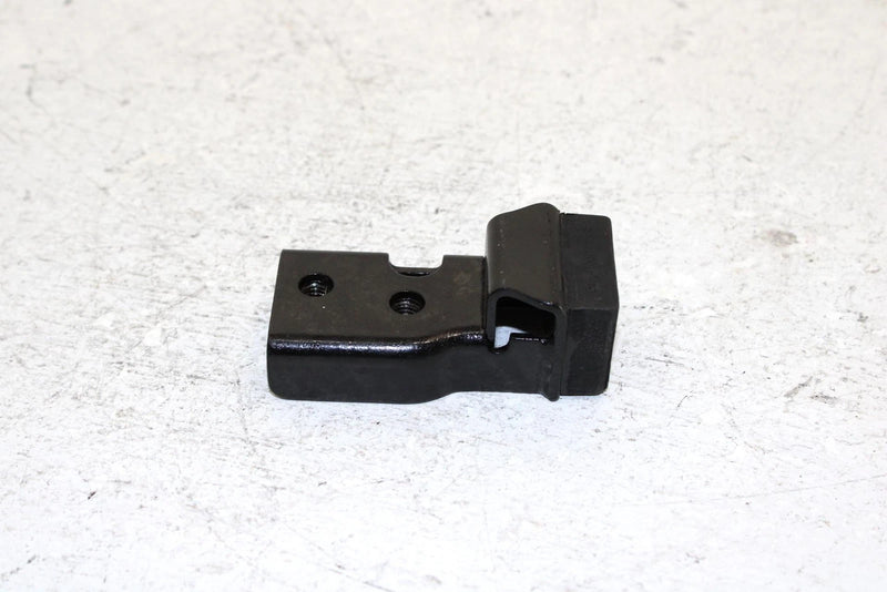 1999 Yamaha Vmax 600 Sx Oem Rubber Dampner Mount 8CH-21485-00-00 SY5