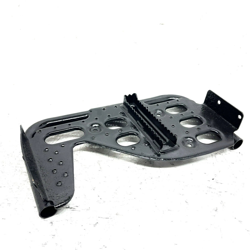 00-01 Arctic Cat 500 4x4 Automatic OEM Right Footrest 0506-338 AA32