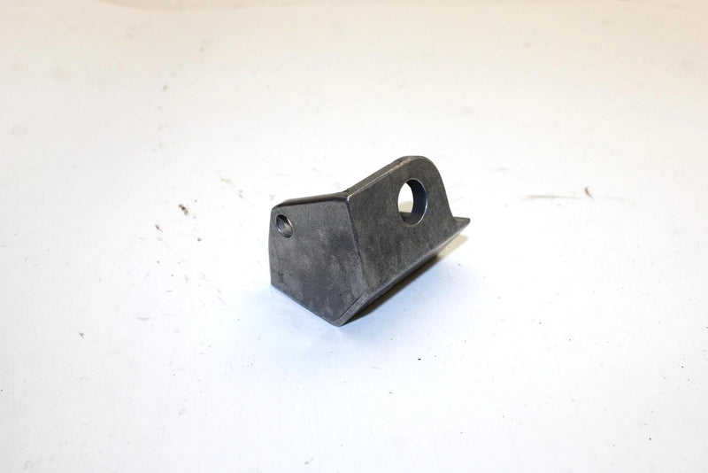 1997 Yamaha Vmax 600 Xtc Oem Rear Upper Motor Mount 8CR-21425-00-00 Q1530
