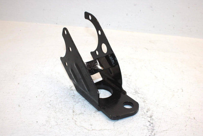 2003 Bombardier Quest 500 Oem Hitch Mount 705500244 AB13 