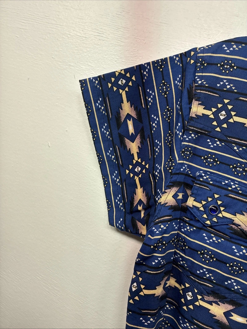 New Women’s Cumberland Blue Crop Top Short Sleeve Pearl Snap Medium LL-52