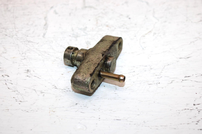 1999 Yamaha  Bear Tracker 2wd Oem Front Brake Anchor 4XE-F7206-00-00 AY50
