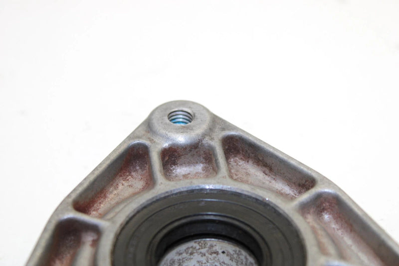 1995 Yamaha Vmax 600 Oem Chain Case Bearing Housing 8AB-47559-00-00 Q2500