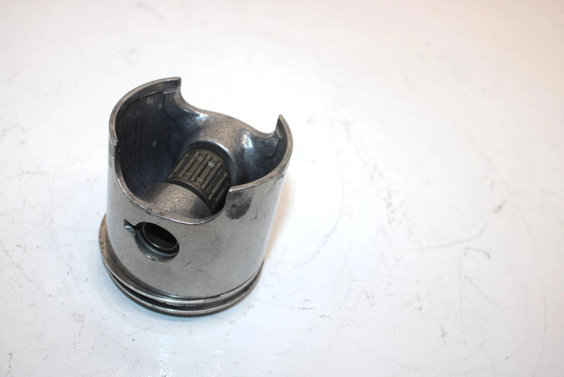 92 Polaris 440 Oem Piston (STD) 3084326 Q5532