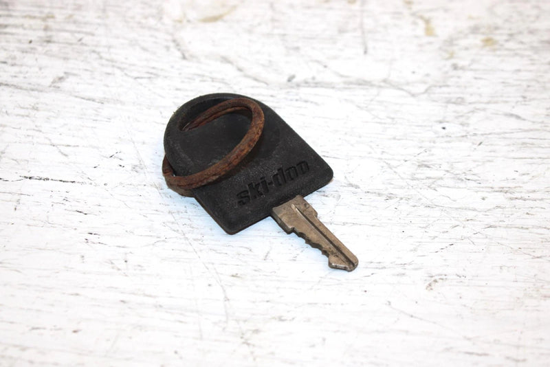 1996 Ski-doo Formula Stx 583 Oem Ignition Key Switch 410108600 SS25
