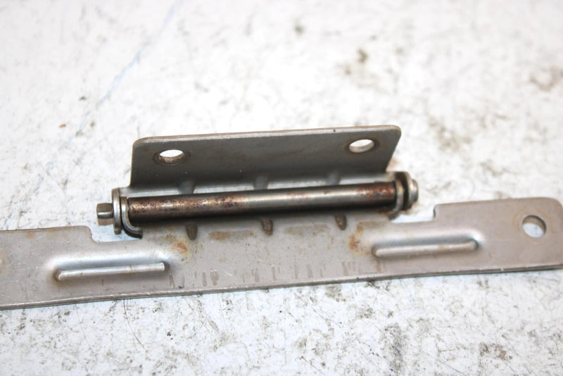 1997 Yamaha 1100 Triple Waveventure Oem Hood Hinge GJ3-6517D-01-00 JY24