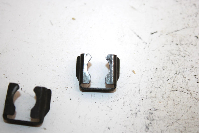 04 Ski-doo Mxz 600 Ho Sdi Oem Fuel Injector Clip Pair 420851800 Q2193
