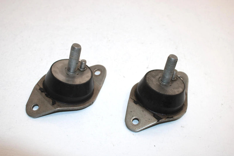 1996 Polaris Sl 700 Oem Engine Mount Pair 3110055 JP34
