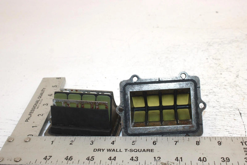 1998 Polaris 600 Xc Oem Fuel Reed Valve Pair 1201743 SP45