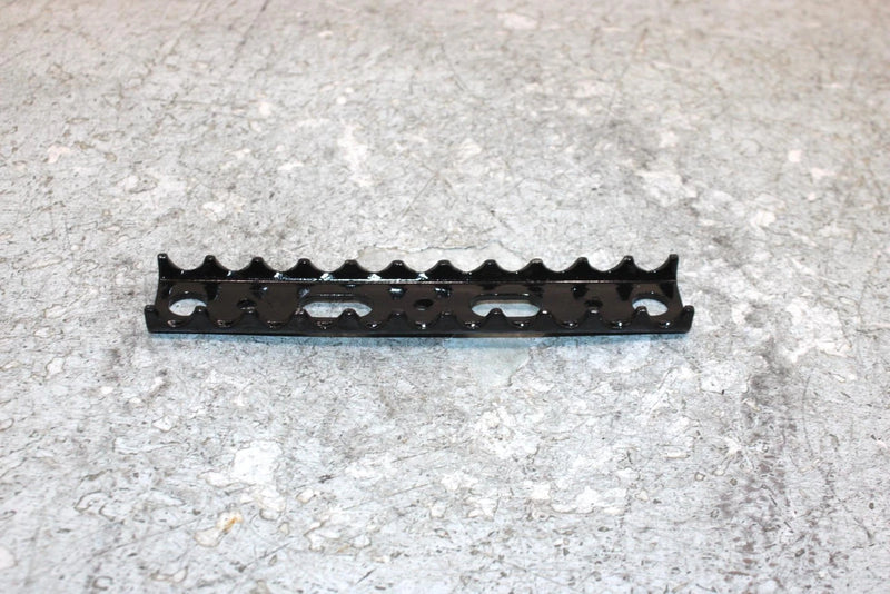 2001 Polaris Trail Boss Oem Footrest Cleat Pair 5242525-067 AP165
