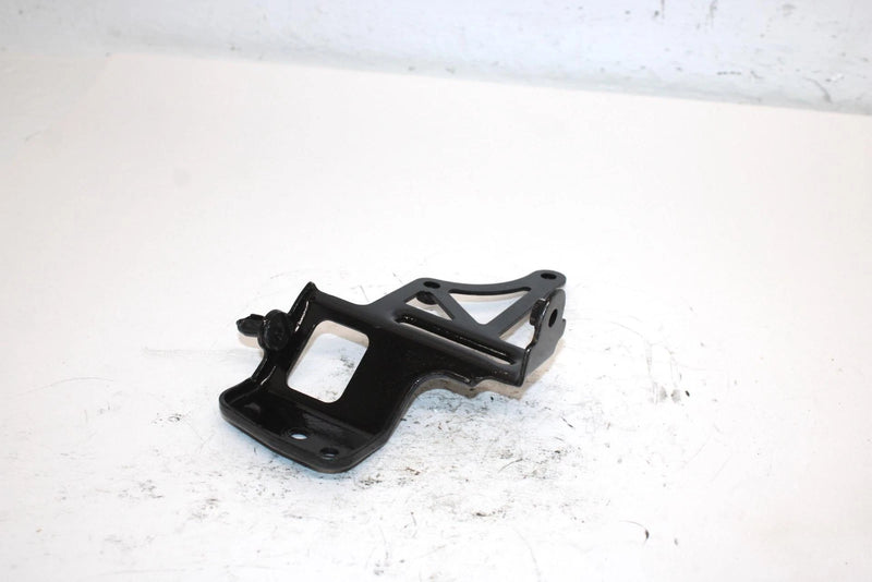09 Honda Trx 500 Fpea Foreman P/s Es Oem Left Oil Cooler Stay 15620-HP0-B00 AH17