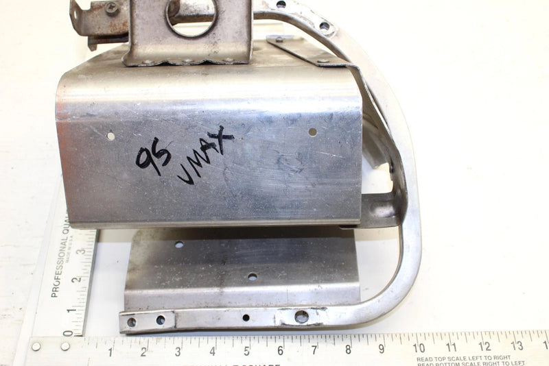 1995 Yamaha Vmax 600 Oem Right Foot Well Foot Rest 8AB-21926-00-00 SY108