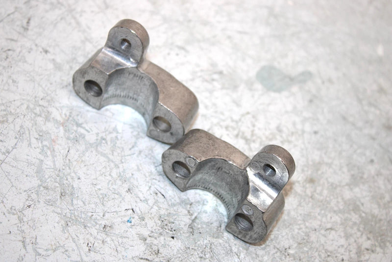86 Honda Trx 350 A Fourtrax 350 Oem R/L Handlebar Holder 53121-958-000 AH25