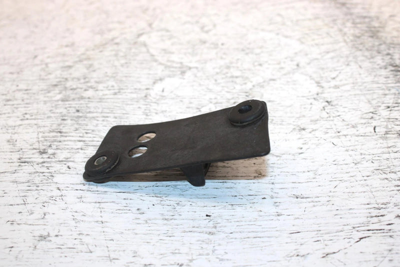 1997 Yamaha Venture Tr Oem Fuel/Oil Level Light Bracket 80L-77721-00-00 SY15