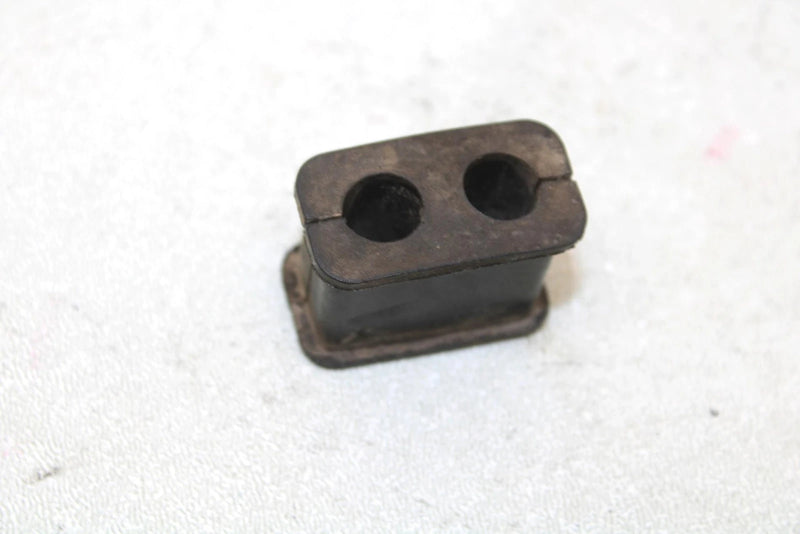 2003 Suzuki Lt-f400f Oem Oil Cooler Line Grommet 16468-38F01 AS23