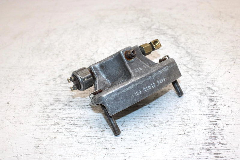 1990 Polaris 500 Oem Brake Caliper Half 1930566 SP36
